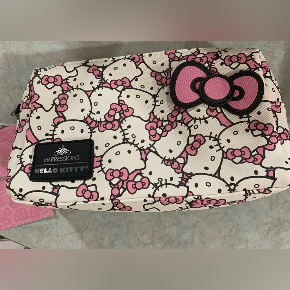 Hello Kitty, cosmetic pouch